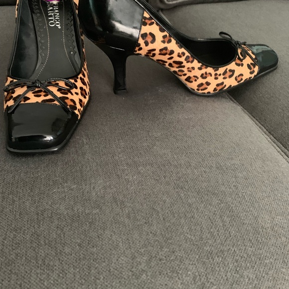 Shoes - Picture 2 of 4